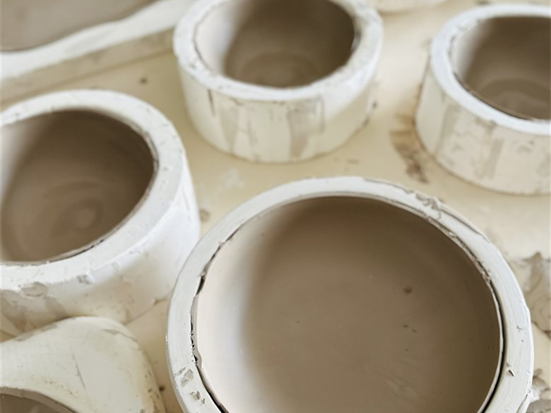 artisanal faïence céramique traditionnel authentique unique sur mesure moule 